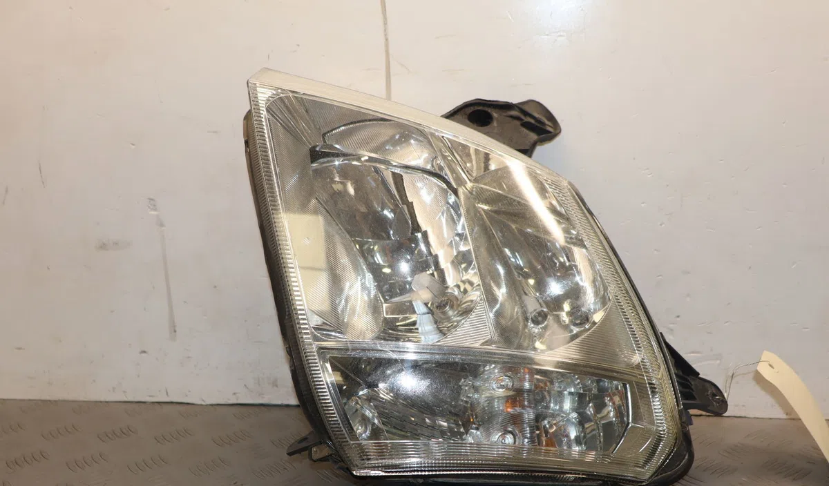 Phare gauche Opel MERIVA A Monospace (X03) 1.4 16v twinport (e75) (2004-2010) occasion