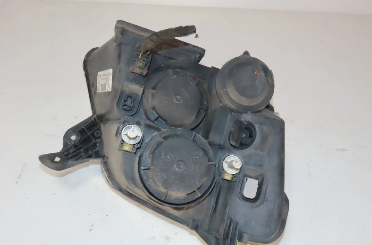 Phare gauche Opel MERIVA A Monospace (X03) 1.4 16v twinport (e75) (2004-2010) occasion