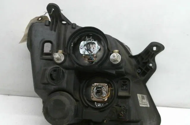 Phare gauche Opel MERIVA A Monospace (X03) 1.4 16v twinport lpg (e75) (2004-2010) occasion