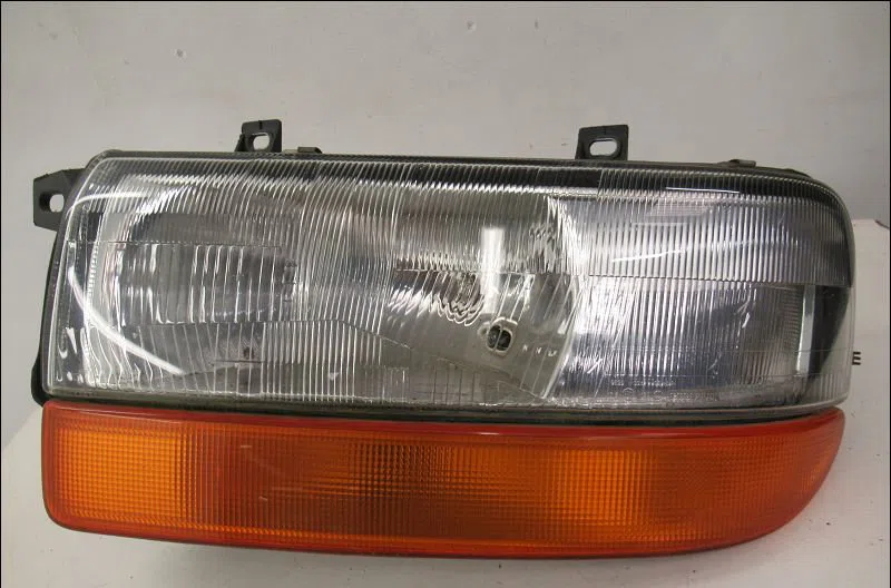 Phare gauche Opel MOVANO A Fourgon (X70) 2.5 dti (fd) (2001) occasion