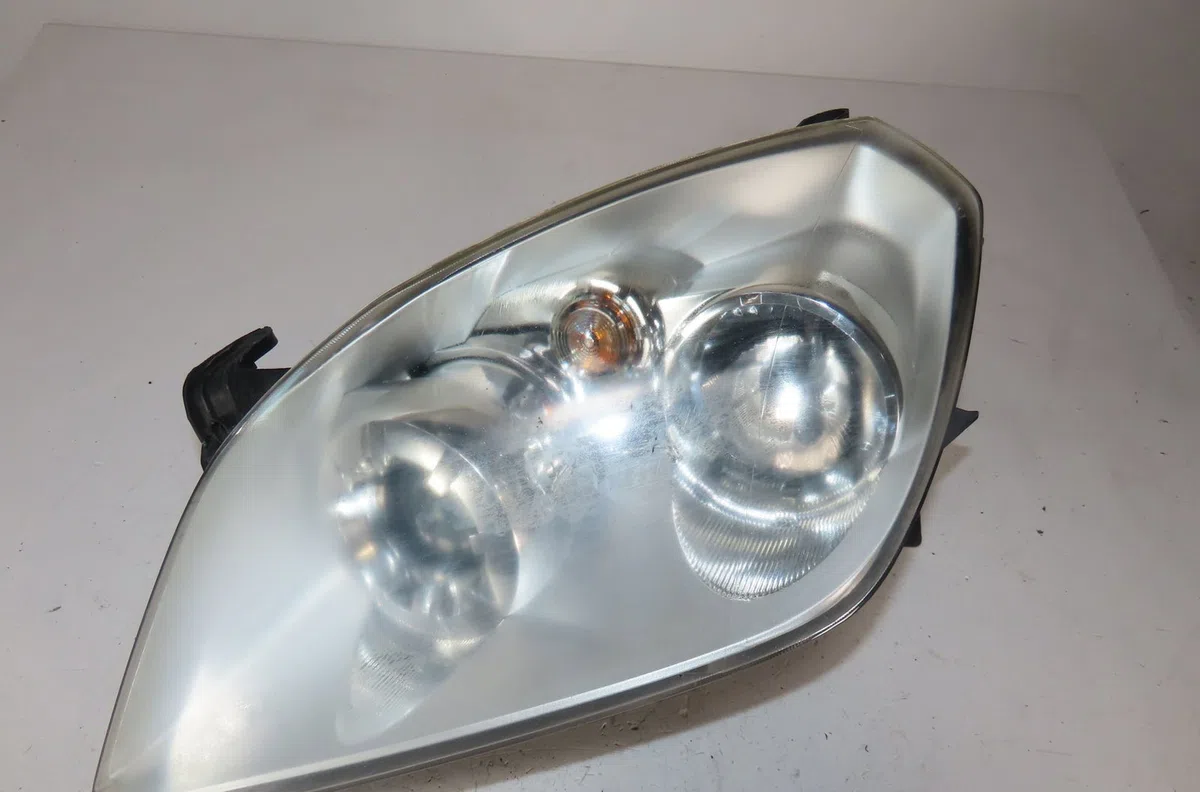 Phare gauche Opel TIGRA TwinTop (X04) 1.4 (r97) (2004-2010) occasion