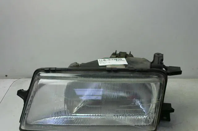 Phare gauche Opel VECTRA A 3-5 portes (J89) 1.7 td (f68, m68) (1990-1995) occasion