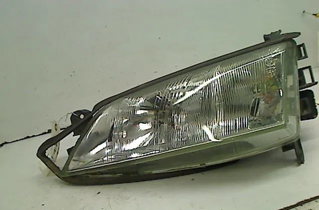 Phare gauche Opel VECTRA B 3-5 portes (J96) 1.8 i 16v (f68) (1995-2000) occasion