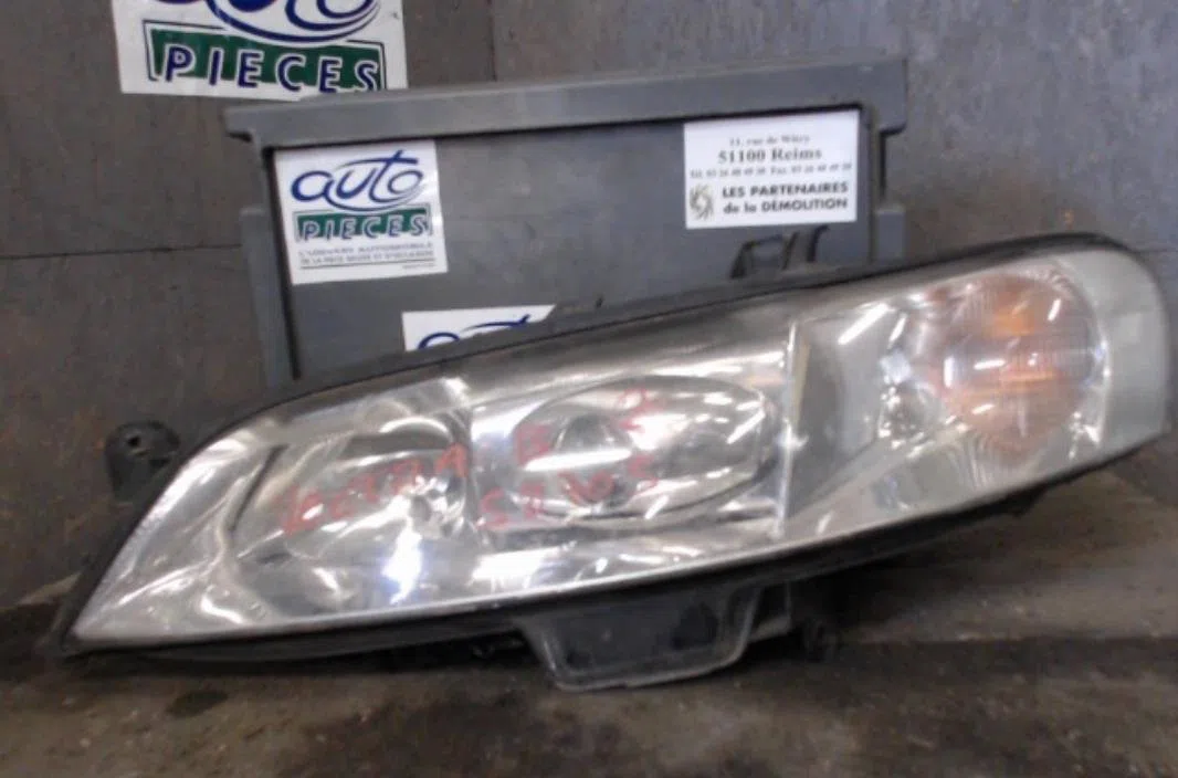 Phare gauche Opel VECTRA B (J96) 1.8 i 16v (f19) (1995-2000) occasion