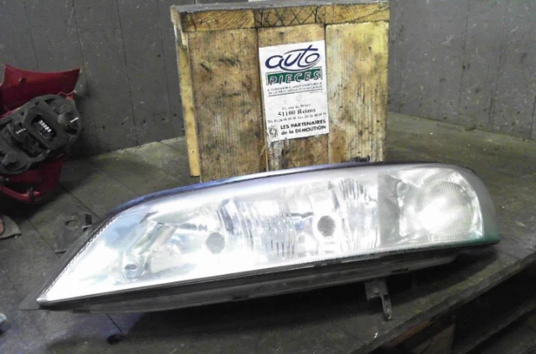 Phare gauche OPEL VECTRA B  VECTRA B PHASE 2 occasion