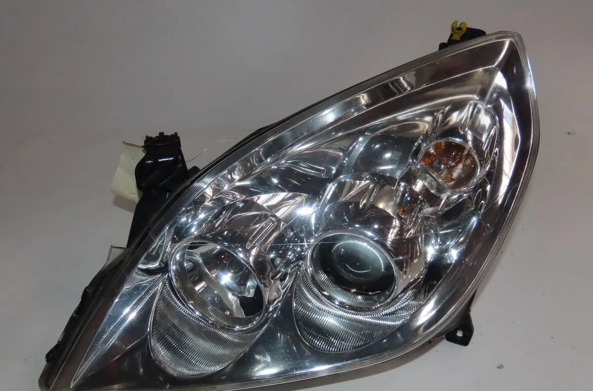 Phare gauche Opel VECTRA C GTS (Z02) 1.9 cdti (f68) (2004-2009) occasion