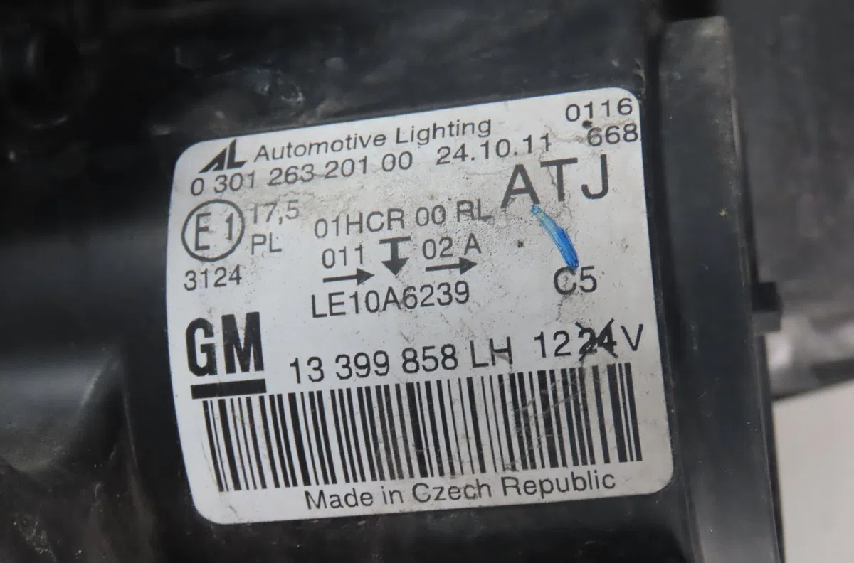 Phare gauche Opel ZAFIRA TOURER C (P12) 2.0 cdti (75) (2011) occasion