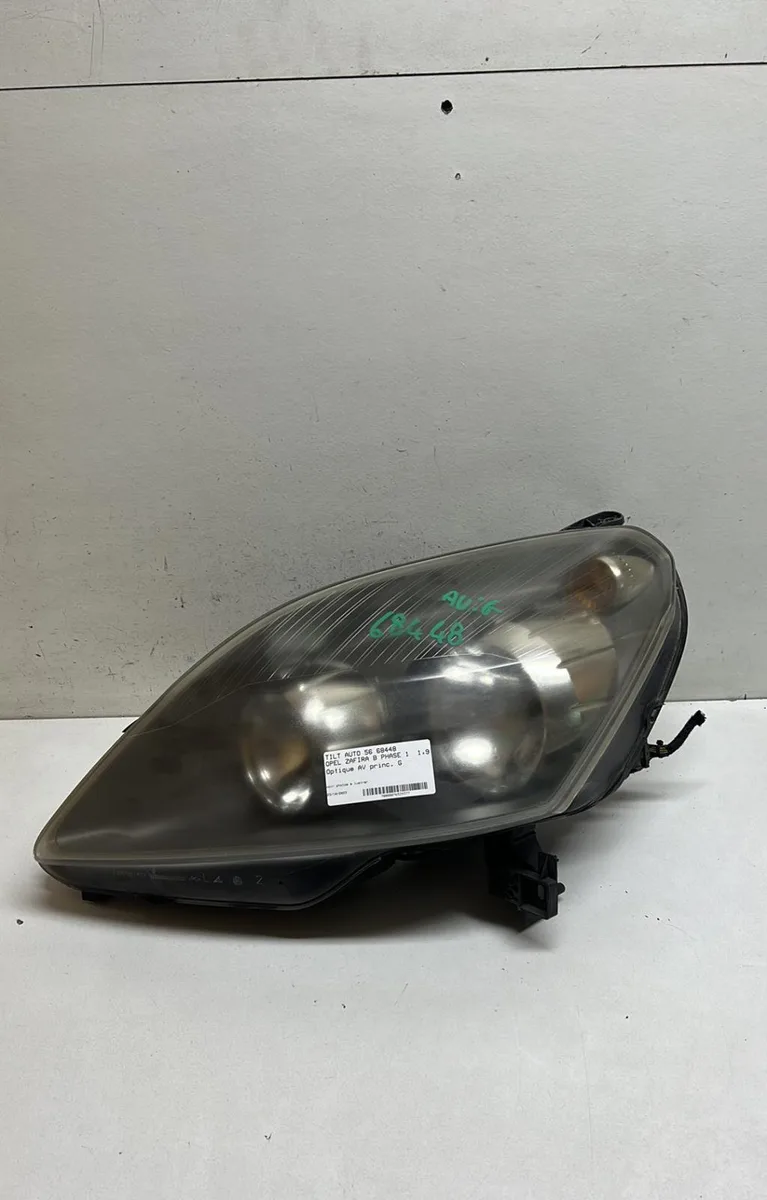 Phare gauche Opel ZAFIRA - ZAFIRA FAMILY B (A05) 1.9 cdti (m75) (2005-2015) 5 portes occasion