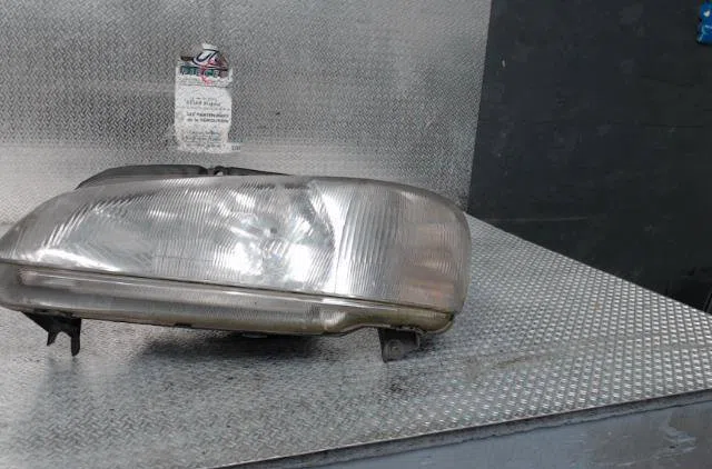Phare gauche PEUGEOT 106  106 PHASE 2 occasion