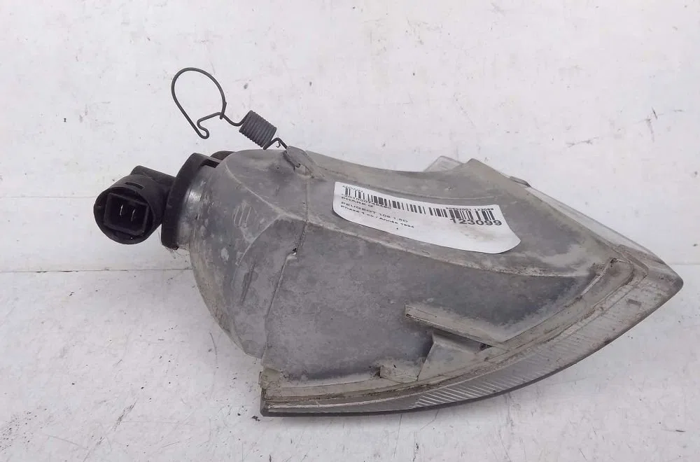 Phare gauche PEUGEOT 106 1994 occasion