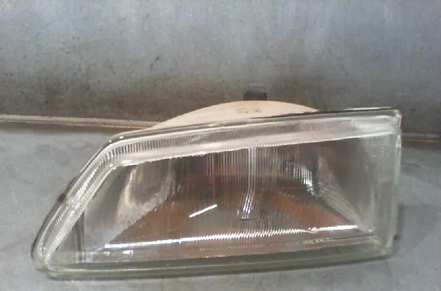 Phare gauche PEUGEOT 106 1995 occasion