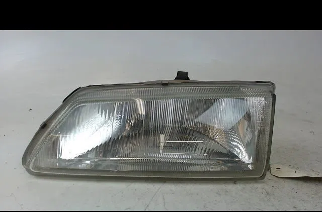 Phare gauche PEUGEOT 106 occasion
