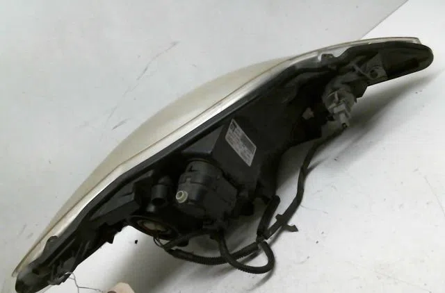 Phare gauche Peugeot 107 (PM_, PN_) 1.0 (2005-2014) 3 portes occasion