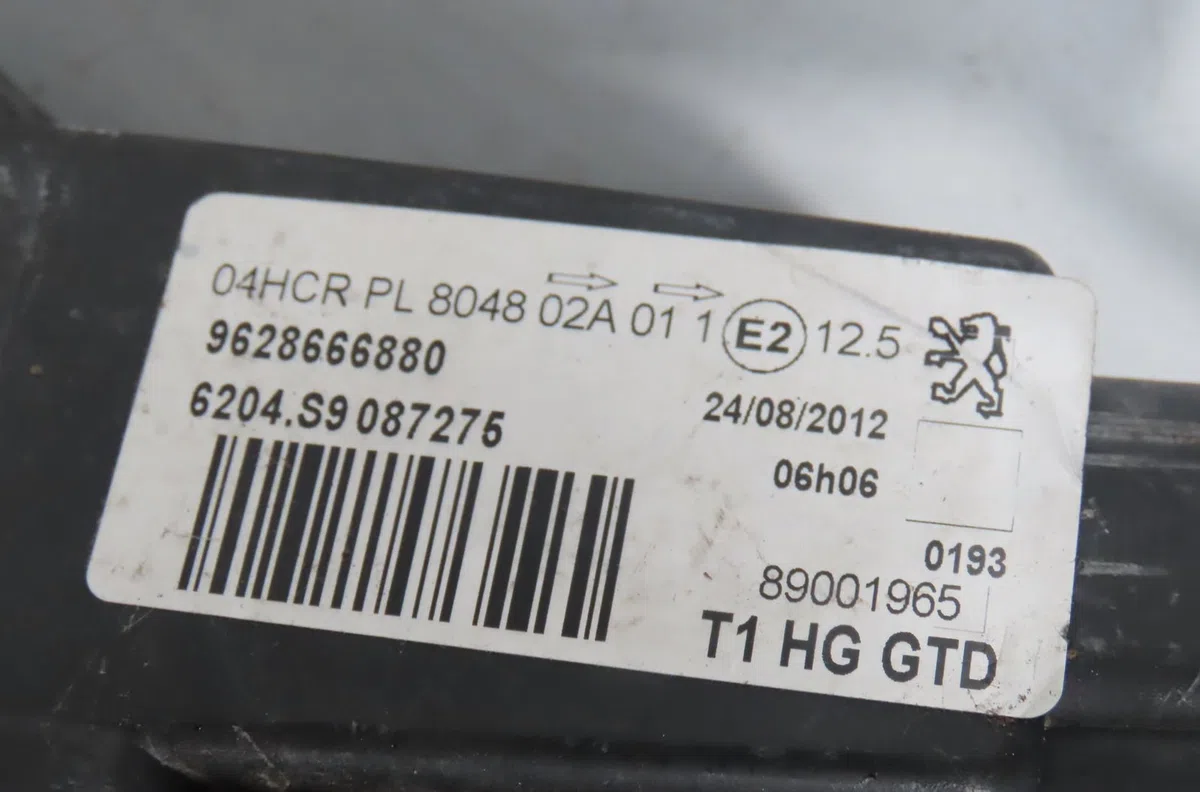 Phare gauche Peugeot 206 (2L_, 2M_) 1.4 hdi eco 70 (2009-2013) 5 portes occasion
