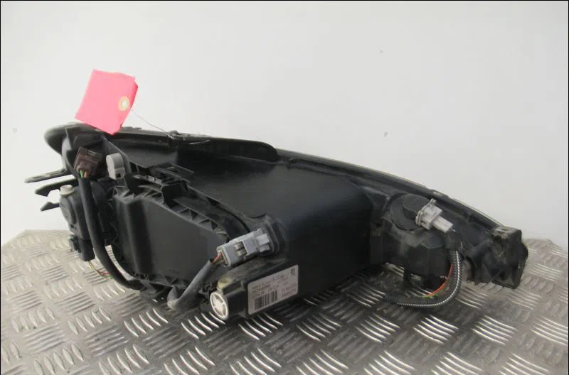 Phare gauche Peugeot 206 3-5 portes (2A-C) 1.4 hdi eco 70 (2001-2009) 5 portes occasion