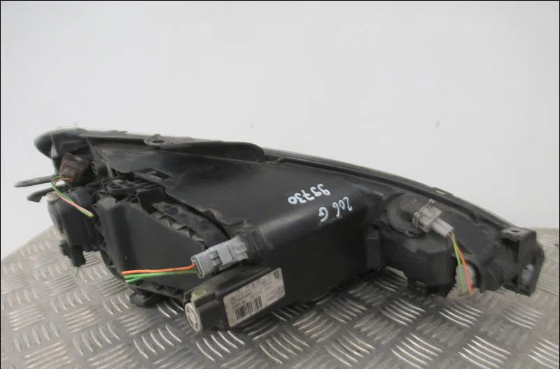 Phare gauche Peugeot 206 3-5 portes (2A-C) 1.4 hdi eco 70 (2001-2009) 5 portes occasion