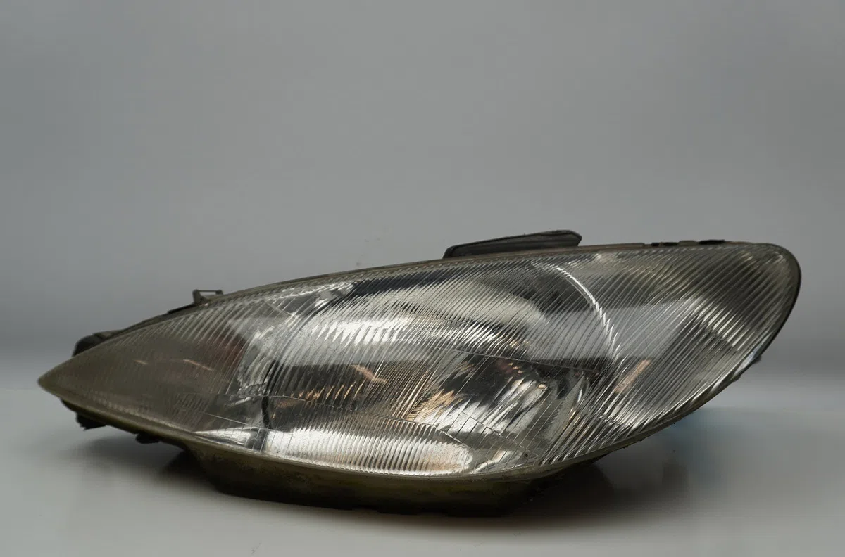 Phare gauche Peugeot 206 3-5 portes (2A-C) 1.6 16v (2000-2009) 3 portes occasion