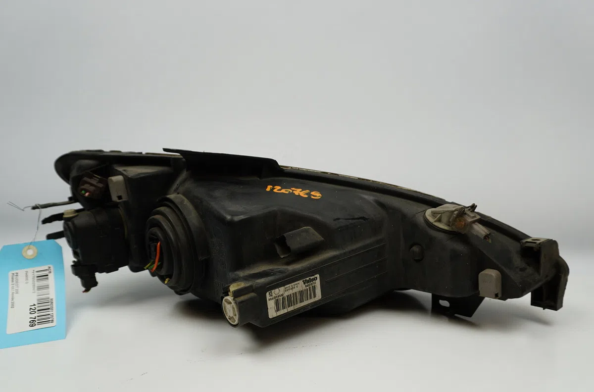 Phare gauche Peugeot 206 3-5 portes (2A-C) 1.6 16v (2000-2009) 3 portes occasion