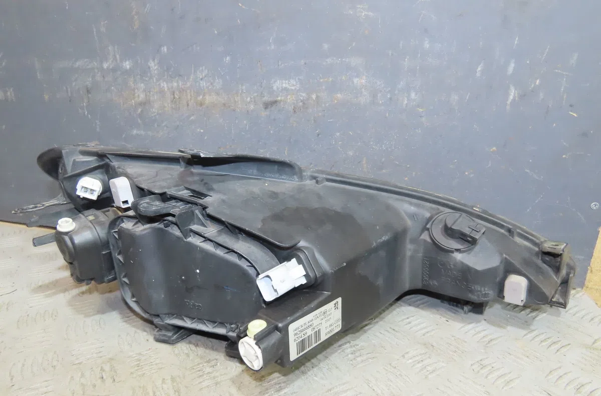 Phare gauche Peugeot 206 CC (2D) 1.6 16v (2dnfuf, 2dnfur) (2000-2007) 2 portes occasion