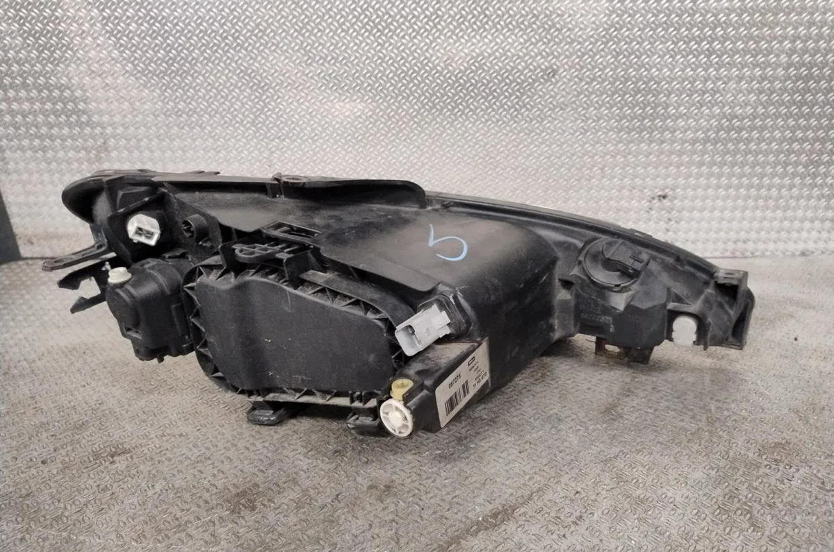 Phare gauche Peugeot 206 SW (2E-K) 1.6 hdi 110 (2004) occasion