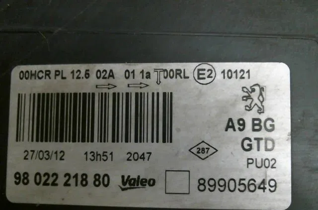Phare gauche Peugeot 208 I (CA_, CC_) 1.4 hdi (2012) 3 portes occasion