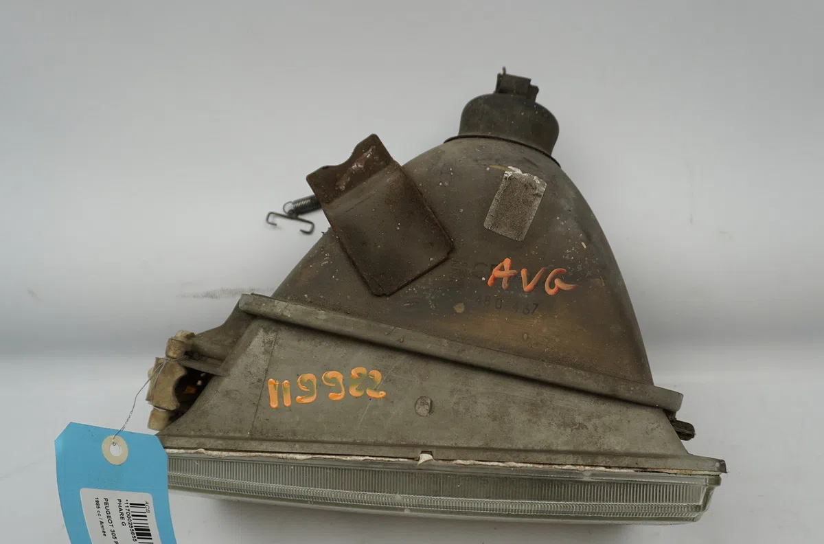 Phare gauche PEUGEOT 305  1.6 GL 79ch occasion