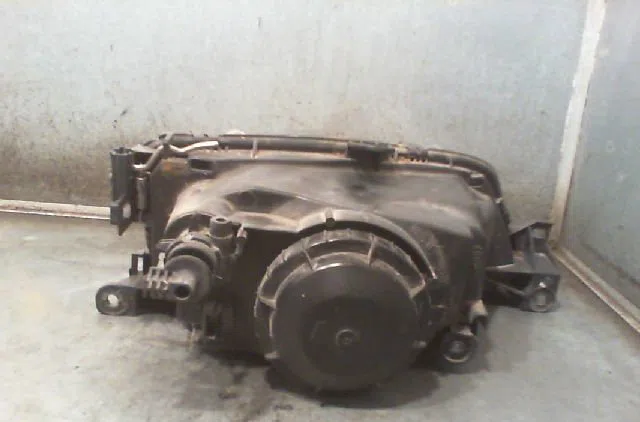 Phare gauche PEUGEOT 306 1995 occasion