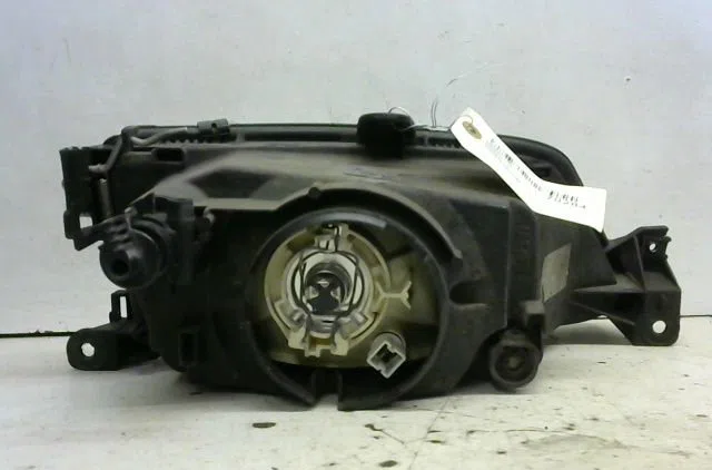 Phare gauche Peugeot 306 3-5 portes (7A, 7C, N3, N5) 1.1 (1993-2001) occasion