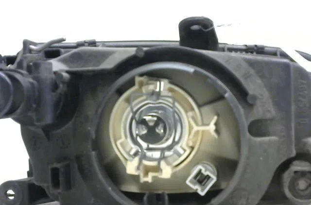 Phare gauche Peugeot 306 3-5 portes (7A, 7C, N3, N5) 1.1 (1993-2001) occasion