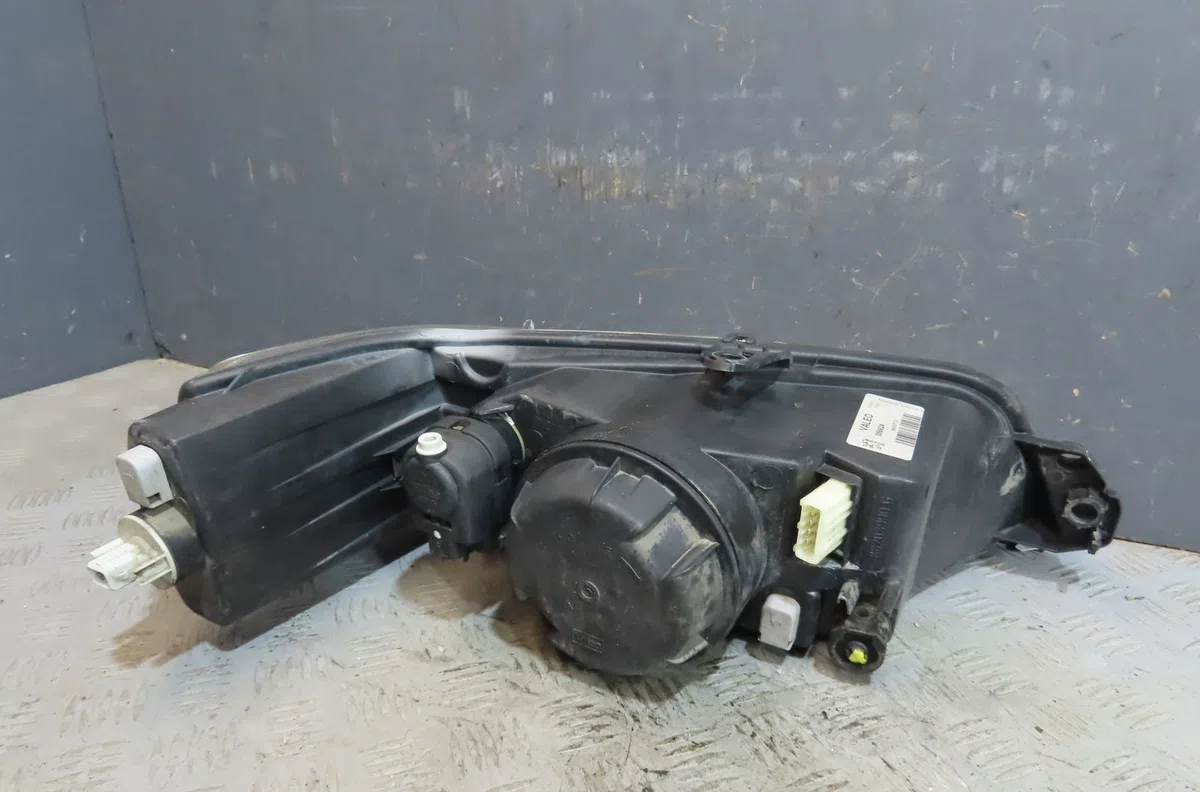 Phare gauche Peugeot 306 3-5 portes (7A, 7C, N3, N5) 1.6 (1993-2000) occasion