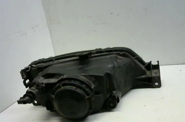 Phare gauche Peugeot 306 3-5 portes (7A, 7C, N3, N5) 1.9 d (1994-2001) occasion