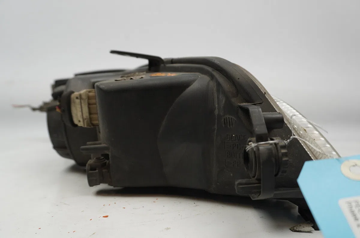 Phare gauche Peugeot 306 3-5 portes (7A, 7C, N3, N5) 1.9 d (1994-2001) occasion