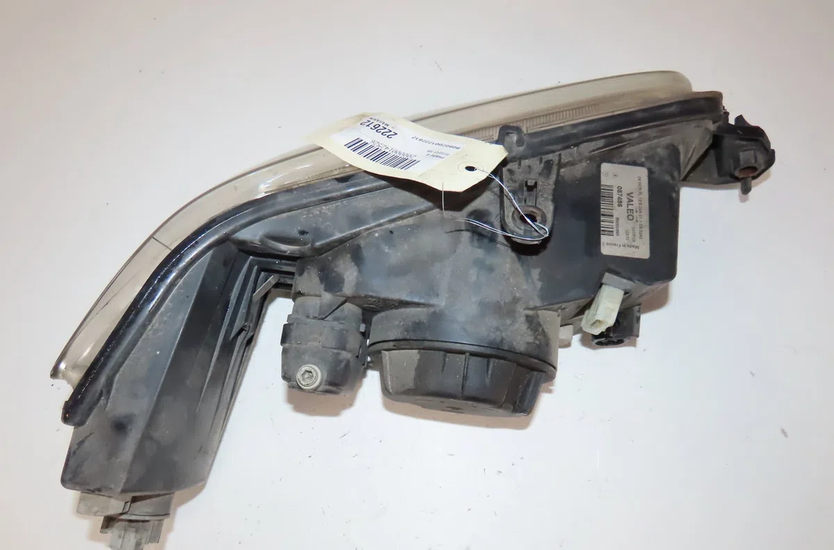 Phare gauche Peugeot 306 3-5 portes (7A, 7C, N3, N5) 2.0 hdi 90 (1999-2002) occasion