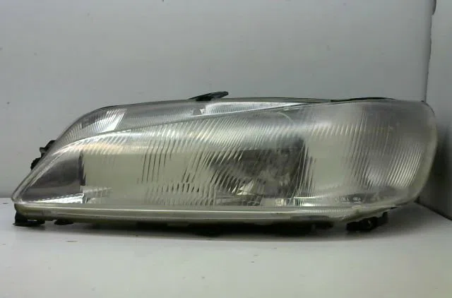 Phare gauche Peugeot 306 Break (7E, N3, N5) 1.9 td (1997-2002) occasion