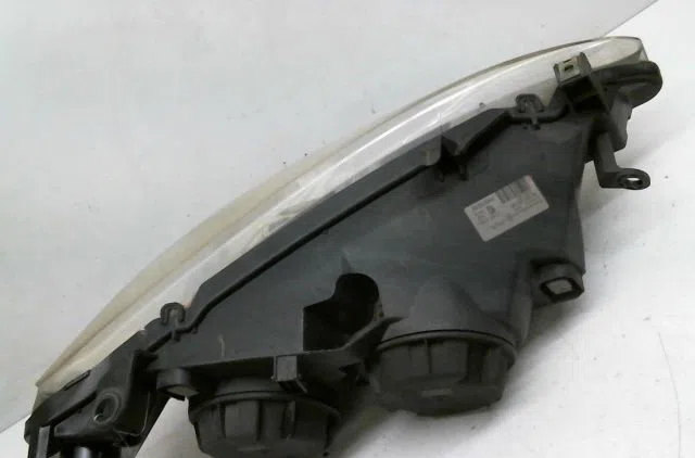 Phare gauche Peugeot 307 (3A-C) 1.6 16v (2000-2007) 5 portes occasion