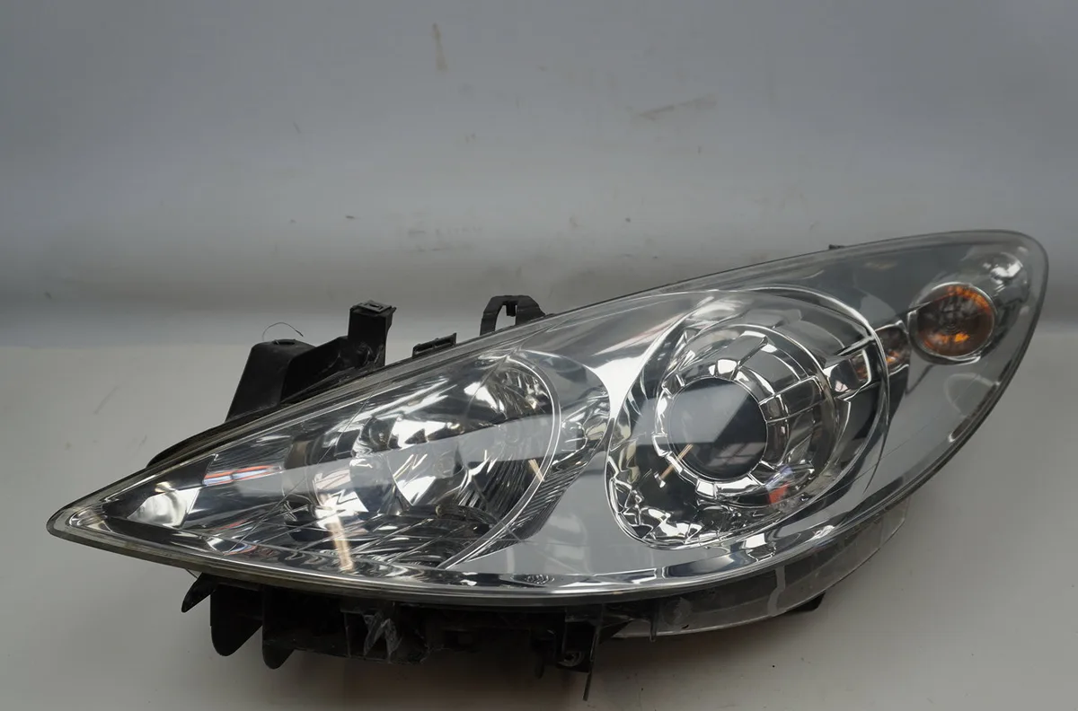 Phare gauche Peugeot 307 (3A-C) 1.6 16v (2000-2007) 5 portes occasion