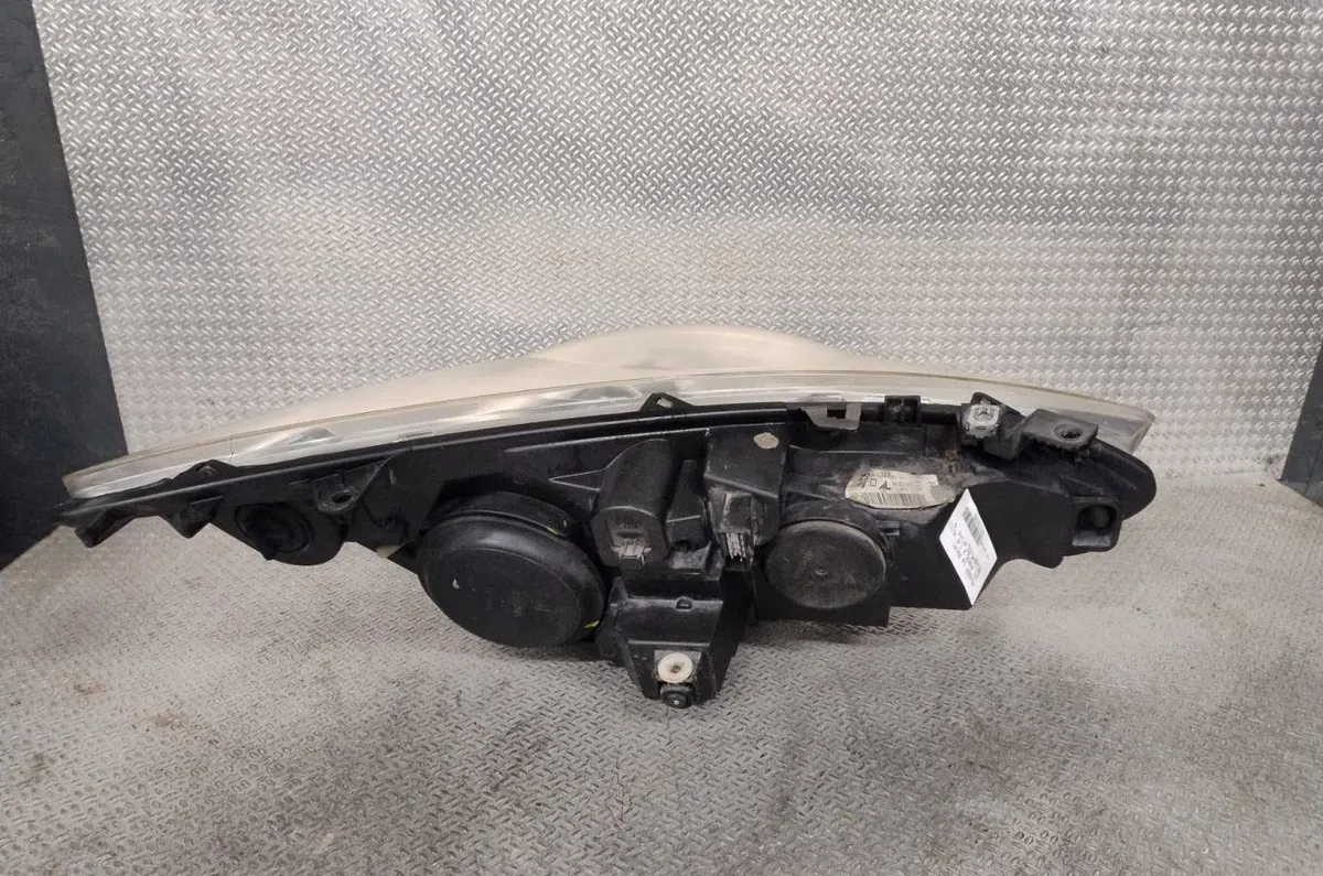 Phare gauche Peugeot 307 (3A-C) 1.6 hdi (2005-2009) 5 portes occasion