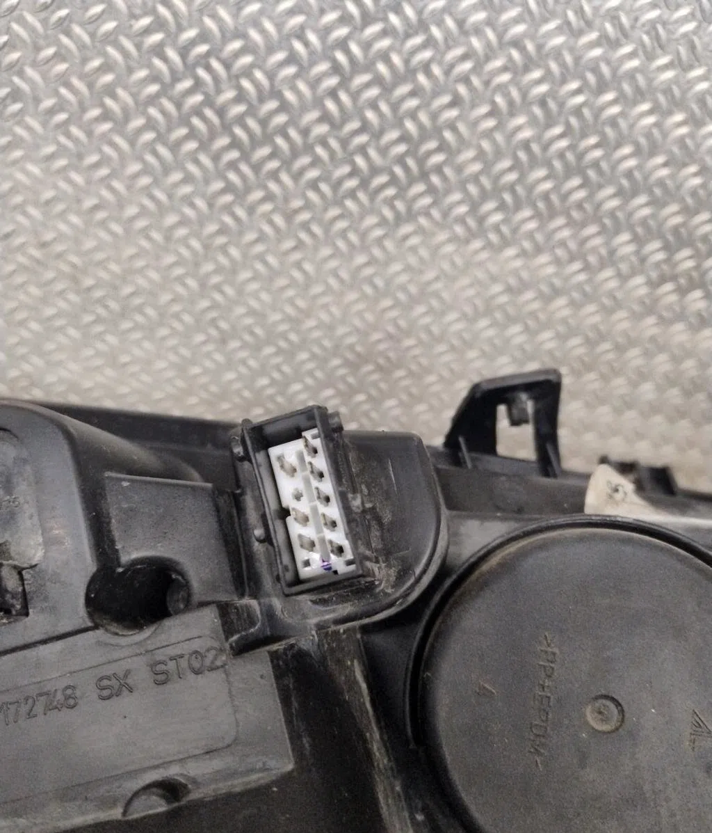 Phare gauche Peugeot 307 (3A-C) 1.6 hdi (2005-2009) 5 portes occasion