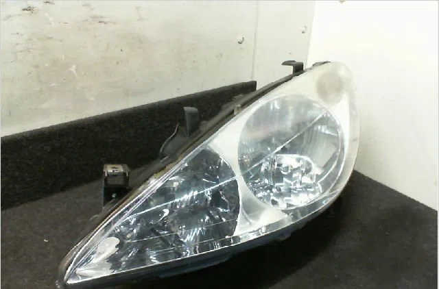 Phare gauche Peugeot 307 (3A-C) 2.0 hdi 90 (2000-2007) 5 portes occasion