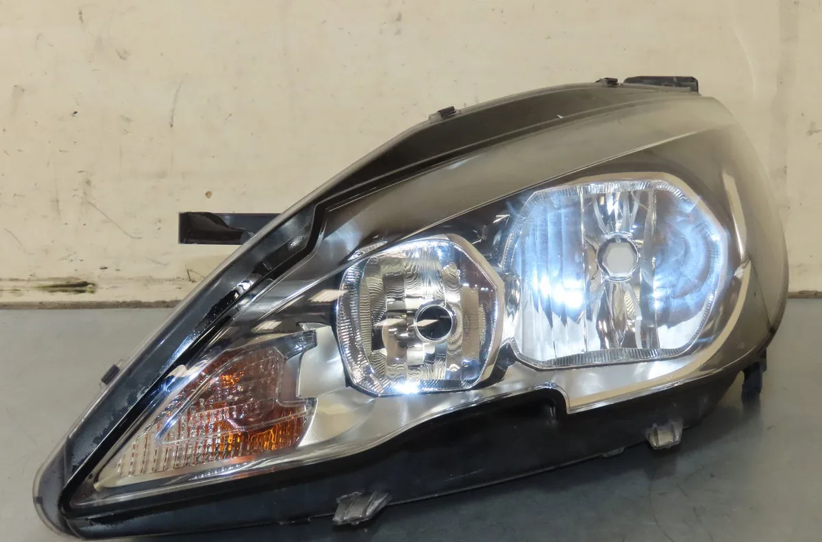 Phare gauche Peugeot 308 II (LB_, LP_, LW_, LH_, L3_) 1.6 hdi - bluehdi 115 (2013-2021) 5 portes occasion