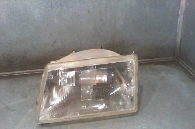 Phare gauche PEUGEOT 309 Phase 1 10-1985--06-1989 occasion