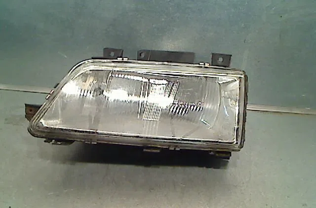 Phare gauche PEUGEOT 405 Phase 1 07-1987--06-1992 occasion