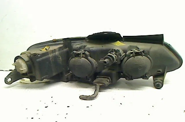 Phare gauche Peugeot 406 (8B) 1.8 16v (1995-2000) occasion