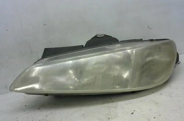Phare gauche Peugeot 406 (8B) 1.9 td (1996-2004) occasion