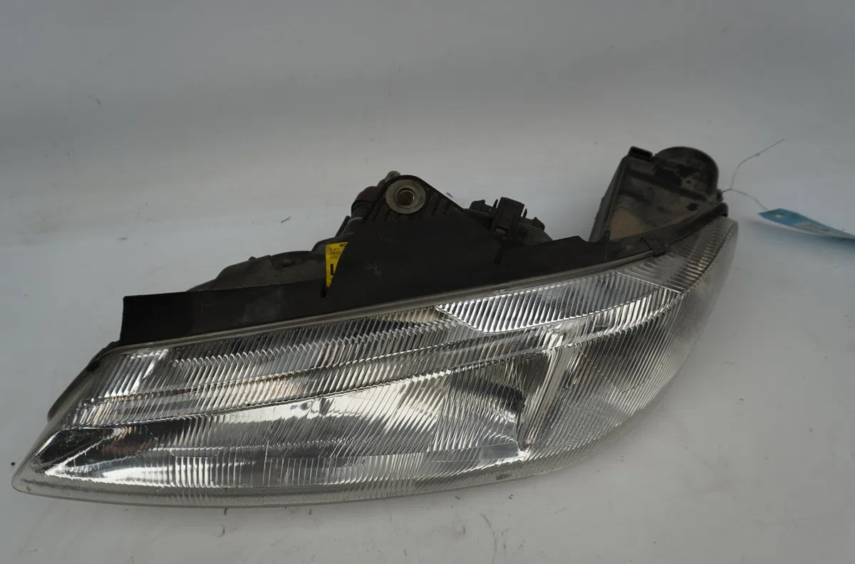 Phare gauche Peugeot 406 (8B) 2.0 16v (2000-2004) occasion