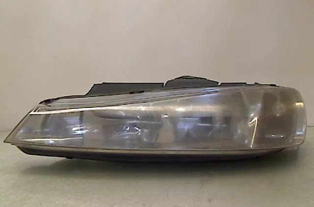 Phare gauche Peugeot 406 (8B) 2.0 hdi 110 (1998-2001) 4 portes occasion