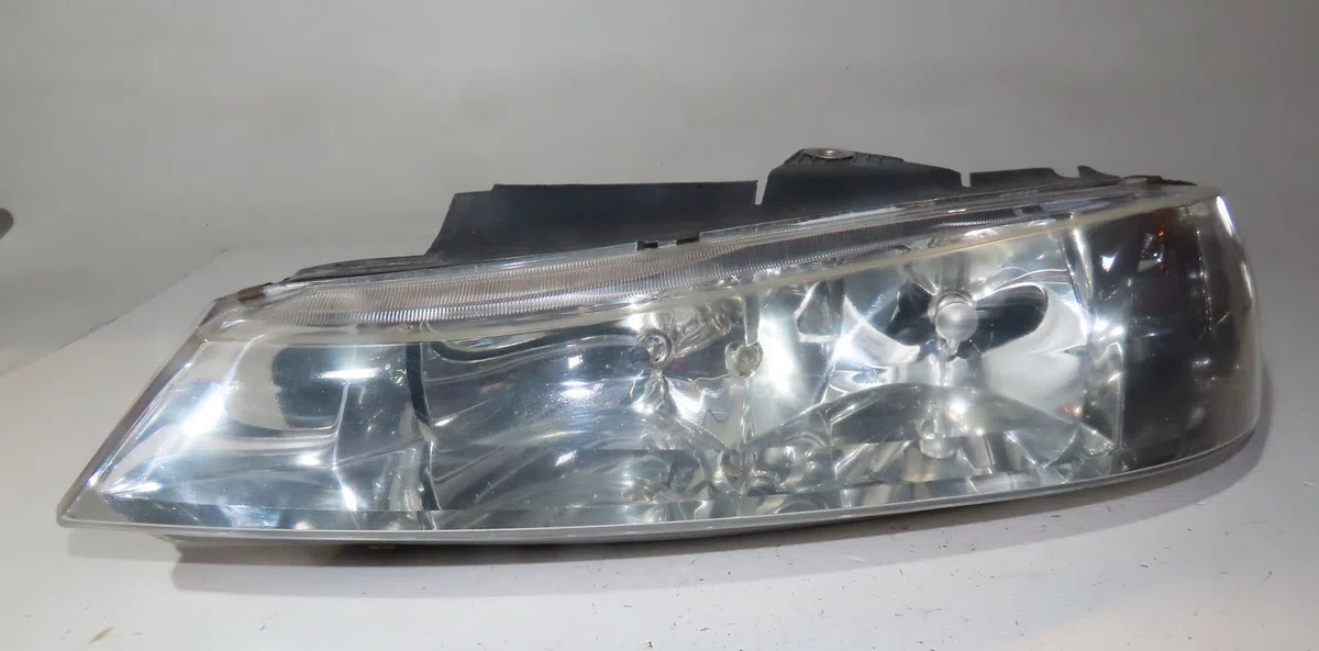 Phare gauche Peugeot 406 (8B) 2.0 hdi 110 (1998-2001) 4 portes occasion