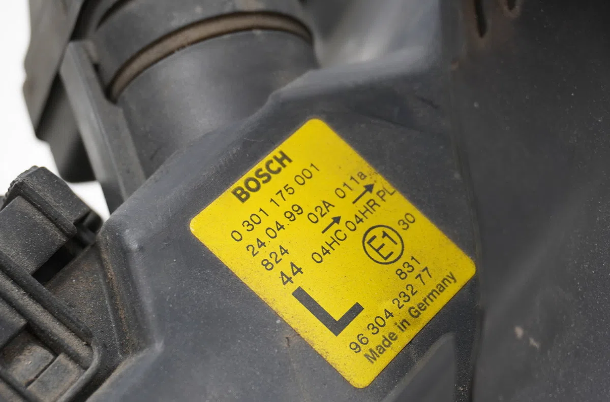 Phare gauche Peugeot 406 (8B) 2.0 hdi 90 (1999-2004) occasion