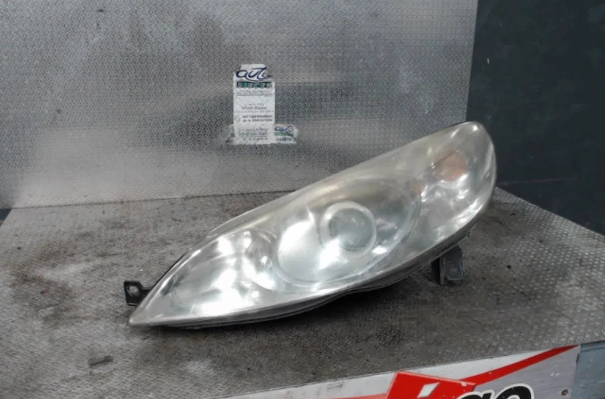 Phare gauche PEUGEOT 407  407 PHASE 1 occasion