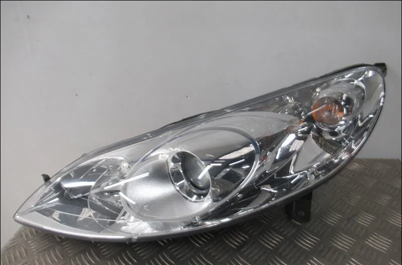 Phare gauche Peugeot 407 (6D_) 2.0 (6drfnb, 6drfne) (2004-2005) occasion